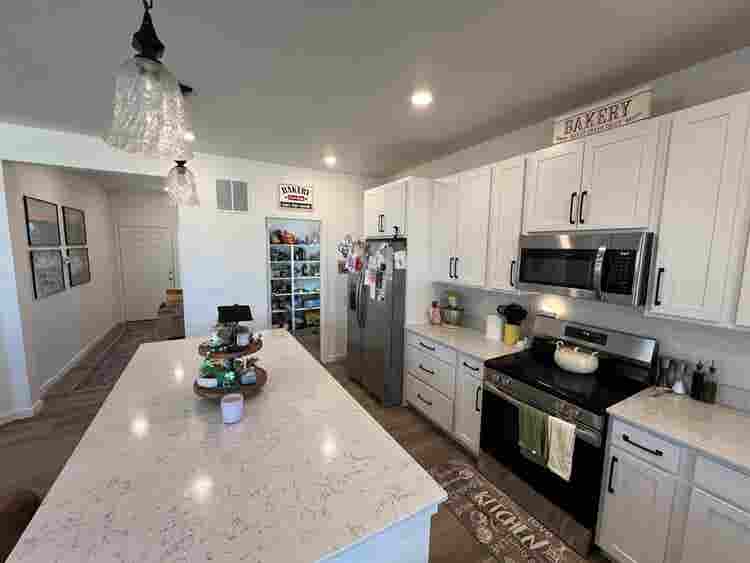 East Aurora Private Bed/Bath rent