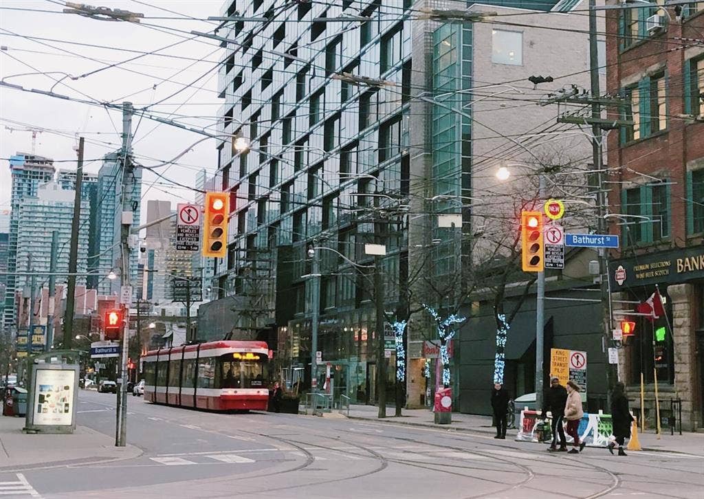 Condo on King West 5*
