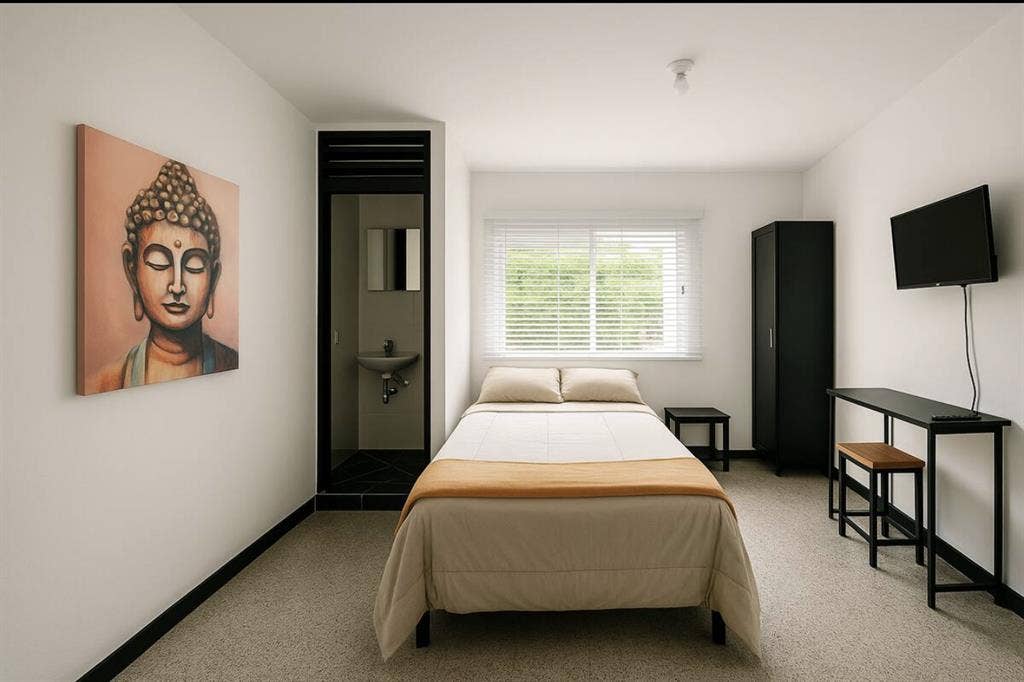 Private Room in Laureles.