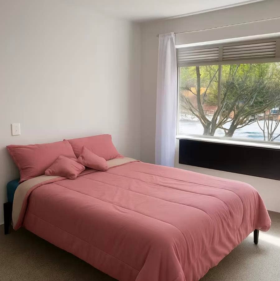 Private Room in Laureles.