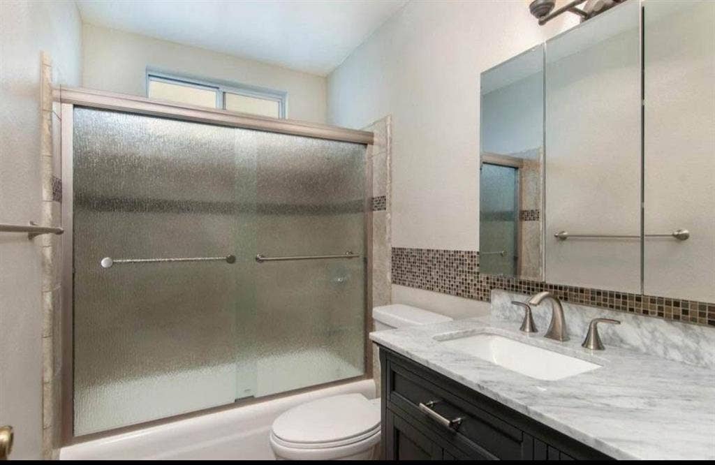 Room to rent in Mission Beach !