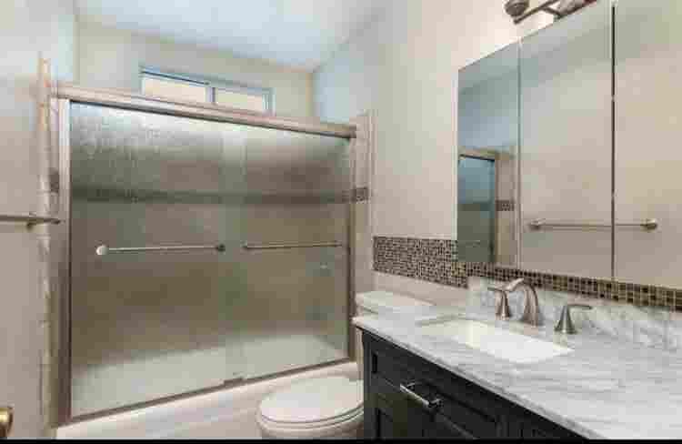 Room to rent in Mission Beach !