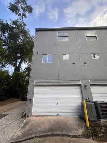 Collegetown Townhome!