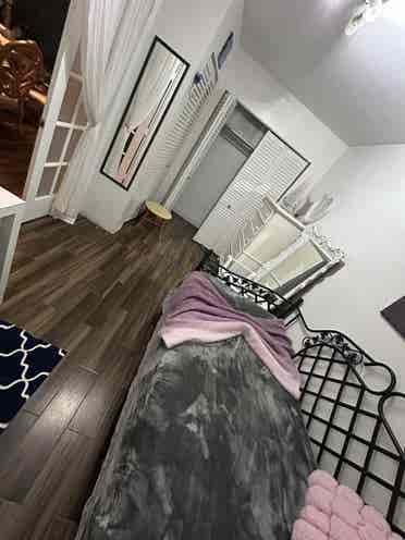 Room in  apartment Miami Beach