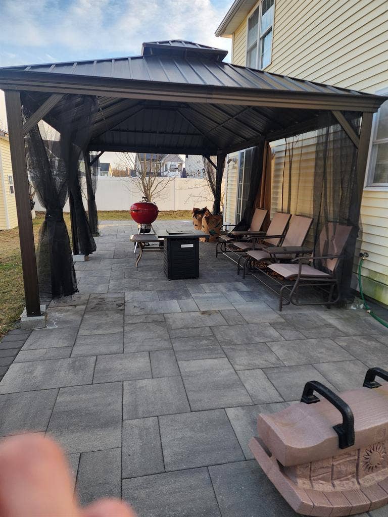 Looking for a roommate