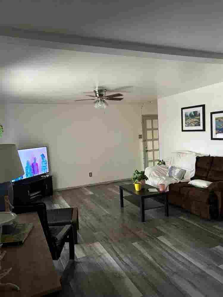 Furnished room. Location location