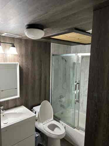 Furnished room. Location location