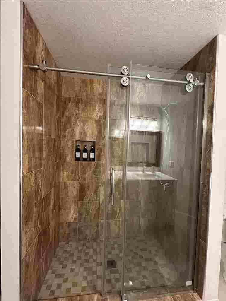 Two Rooms with independent entrance