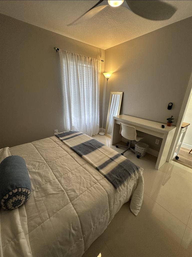 Two Rooms with independent entrance
