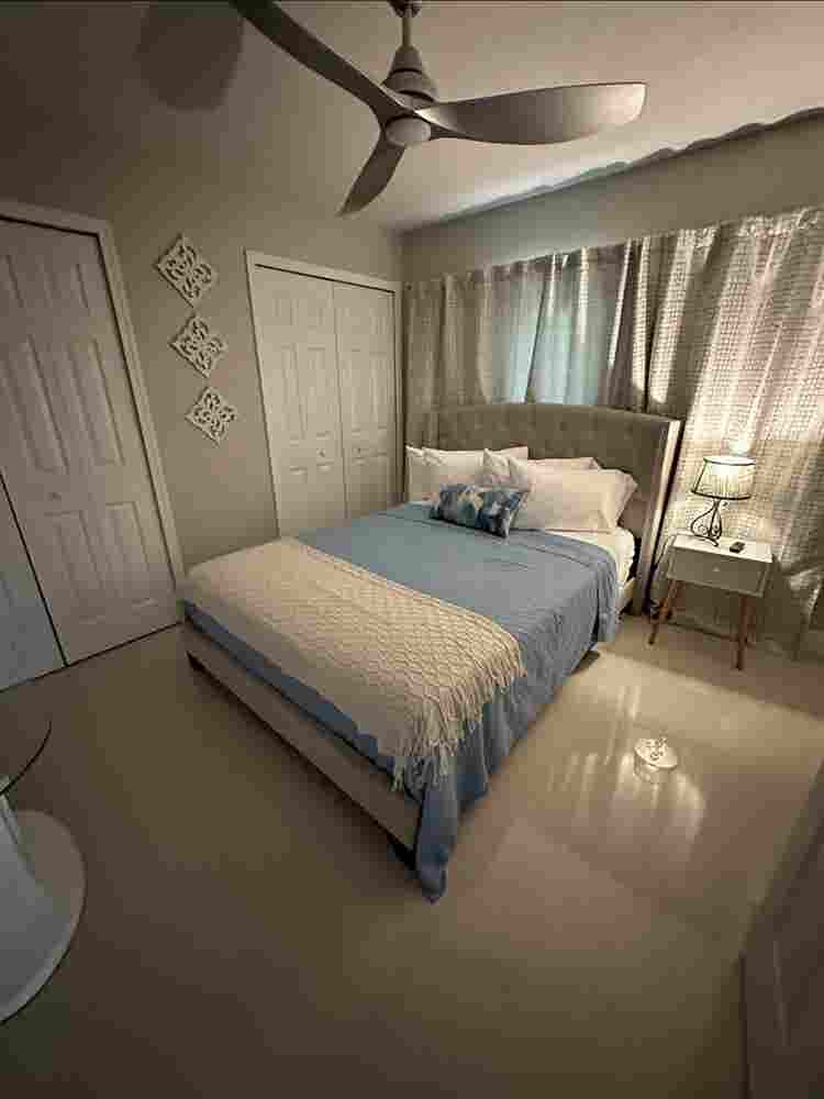 Two Rooms with independent entrance