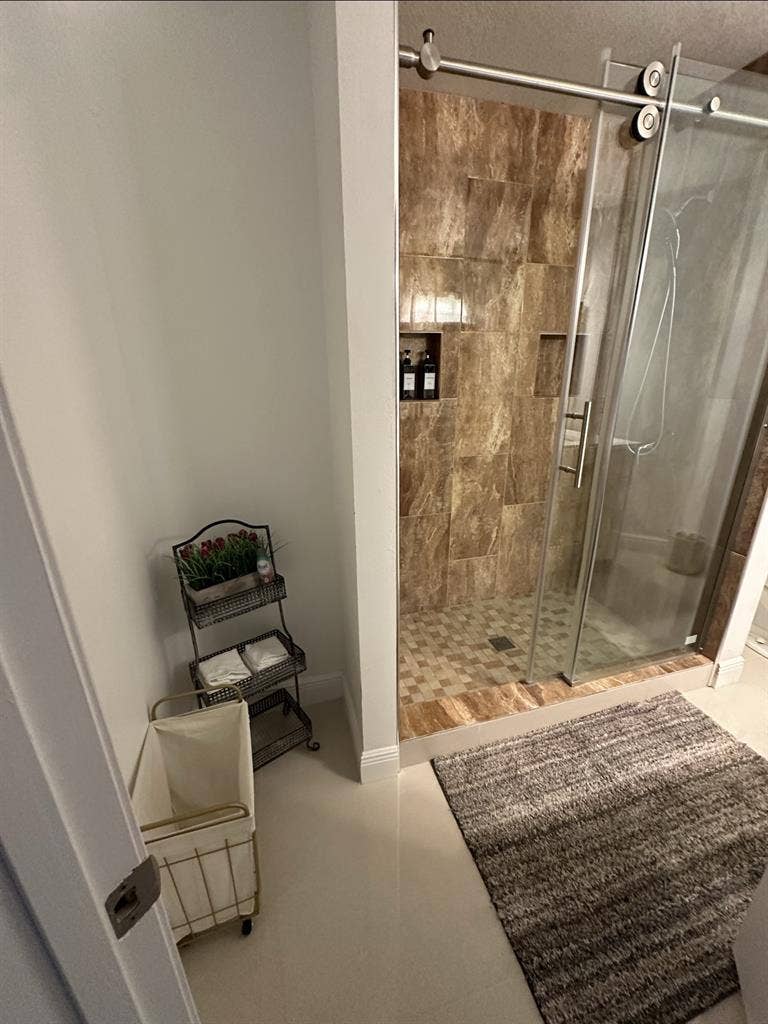 Two Rooms with independent entrance