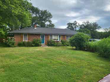 Room in Shared Home, Winghaven