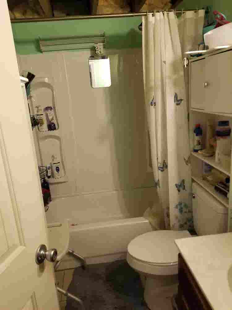 Room in Shared Home, Winghaven