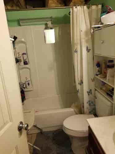Room in Shared Home, Winghaven