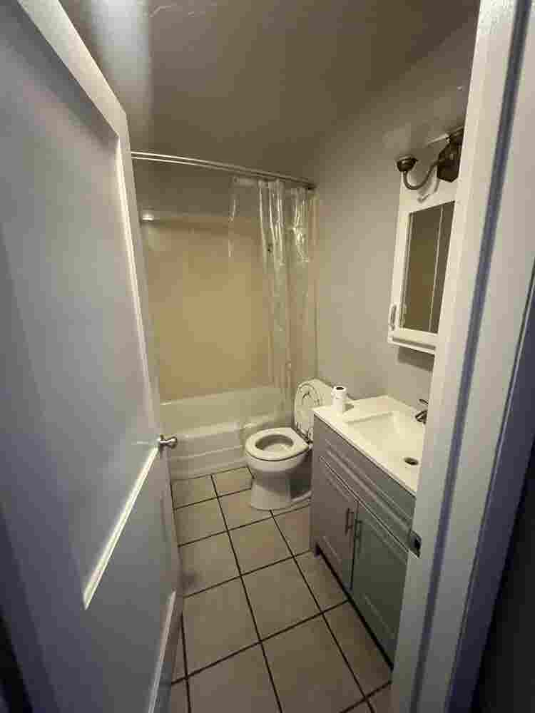 NEED ROOMMATE GREAT HOUSE NEAR CSU