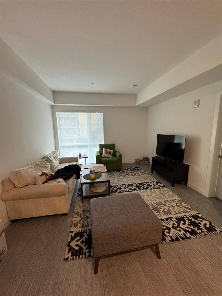Looking for a Roommate