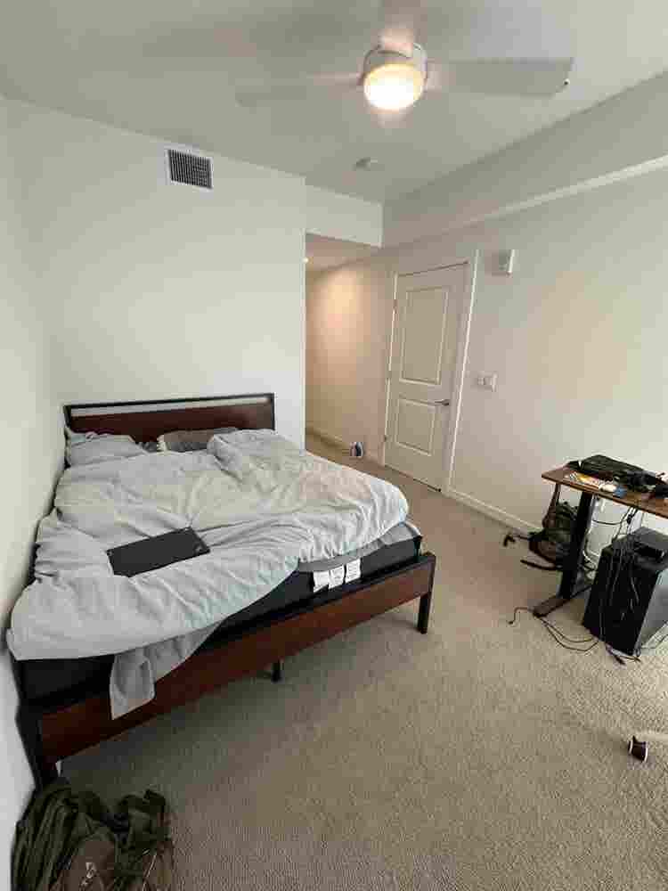 Looking for a Roommate