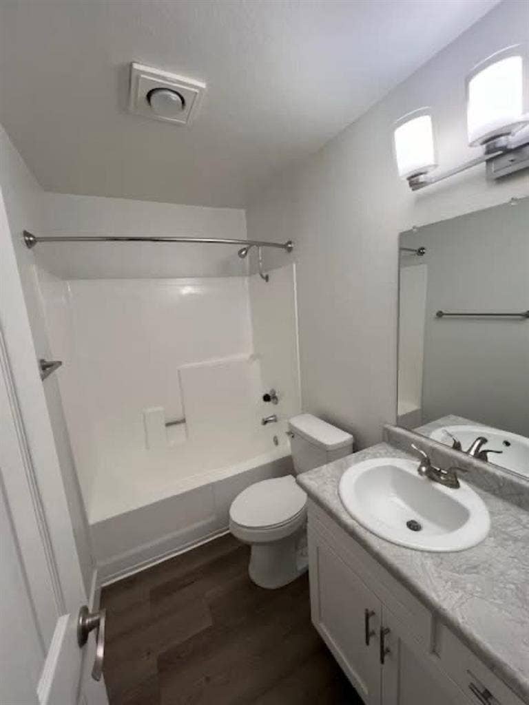 Private room available to movein