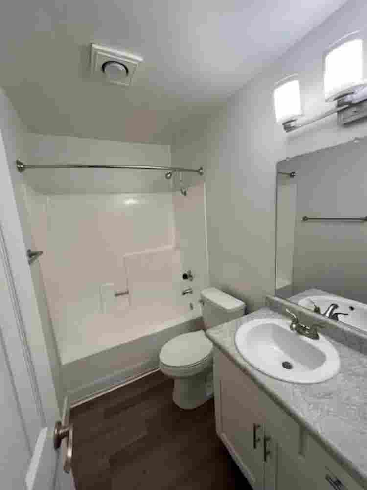 Private room available to movein