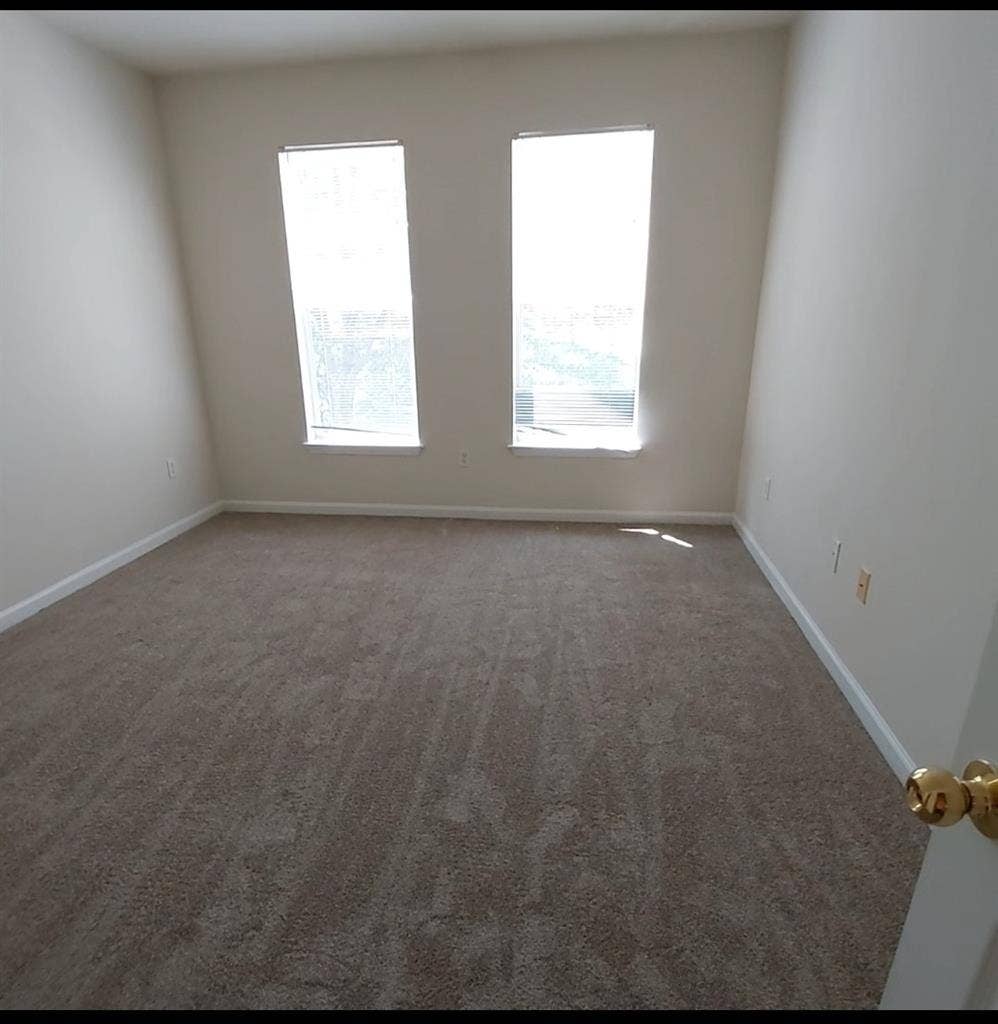 Roommate needed  ~share baApt
