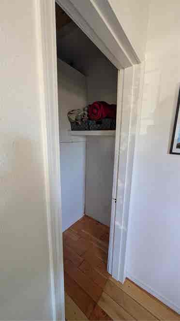 Silverton OR room for rent