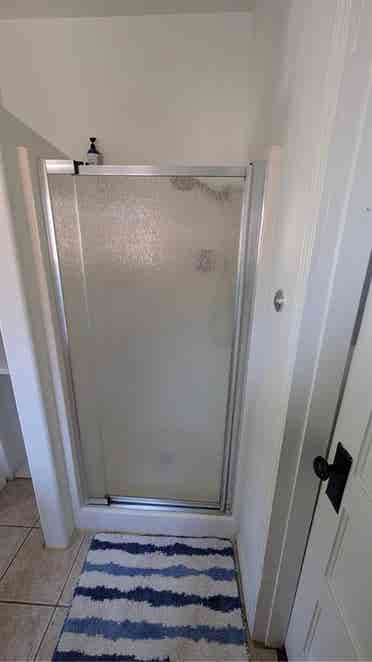 Silverton OR room for rent