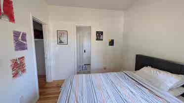 Silverton OR room for rent