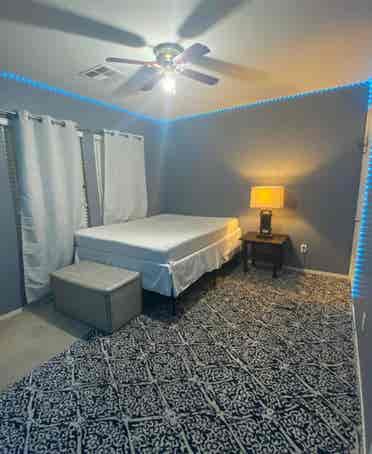 Private bedroom w/ shared bathroom