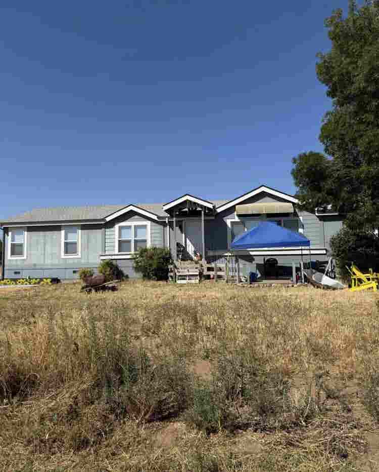 2 rooms available