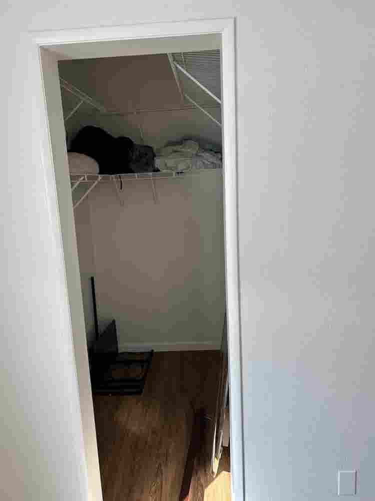 2 rooms available