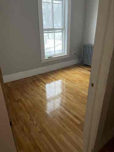 Looking for male renter
