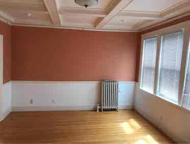 Looking for  roommates. Melrose