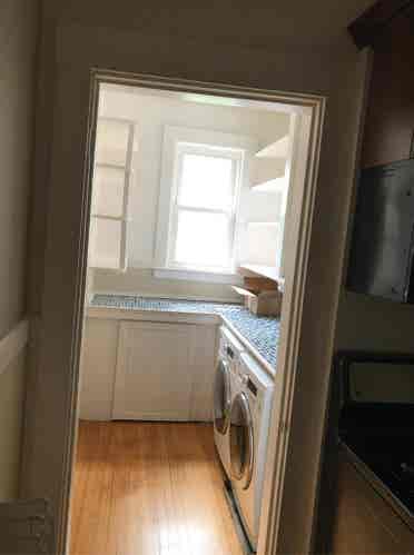 Looking for  roommates. Melrose