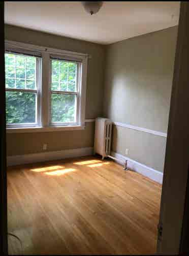 Looking for  roommates. Melrose