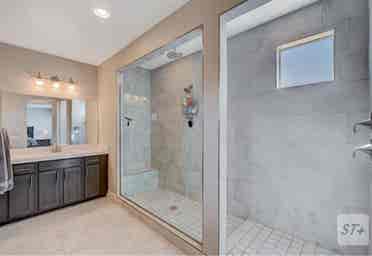 Beautiful home in a private comm