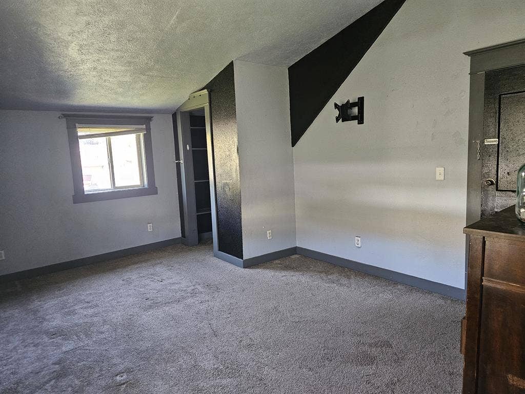 Room near Centennial trail