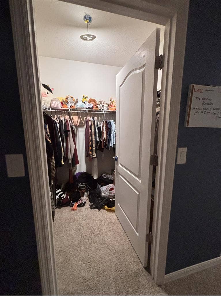 Master Bedroom for Rent - Couples ✅
