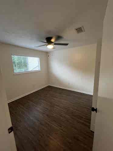 Spare room to rent. No utility bill