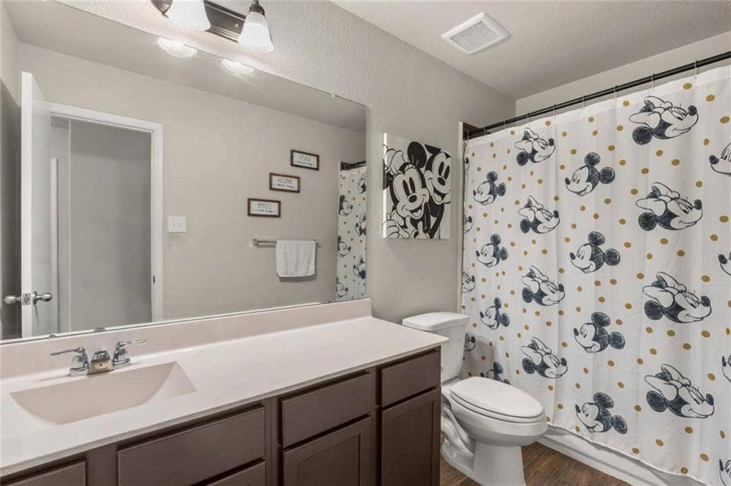 ROOM FOR RENT $ EVERYTHING INCL
