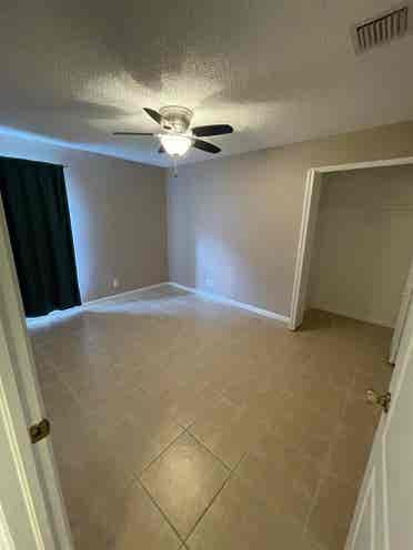 Looking for a roommate in a