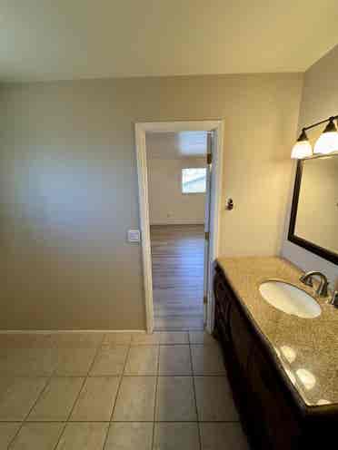 Spacious master br in shared house