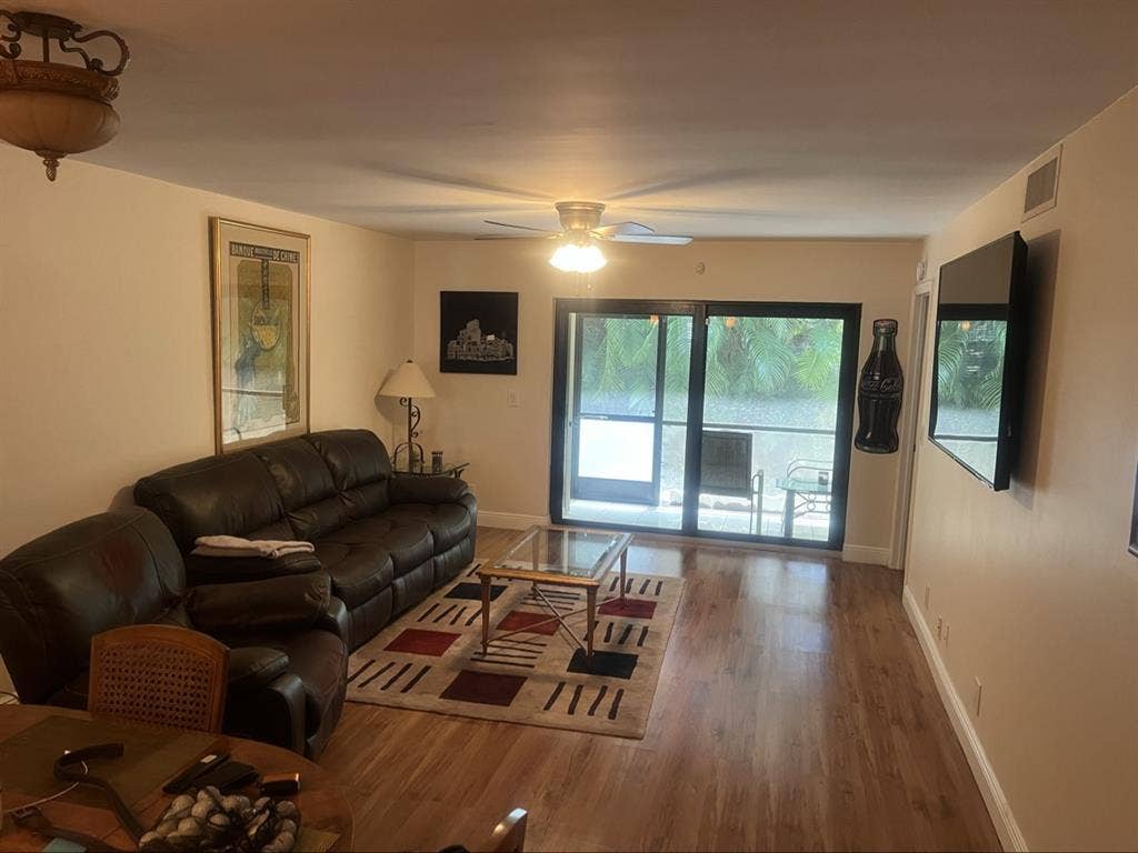Bedroom w private bathroom