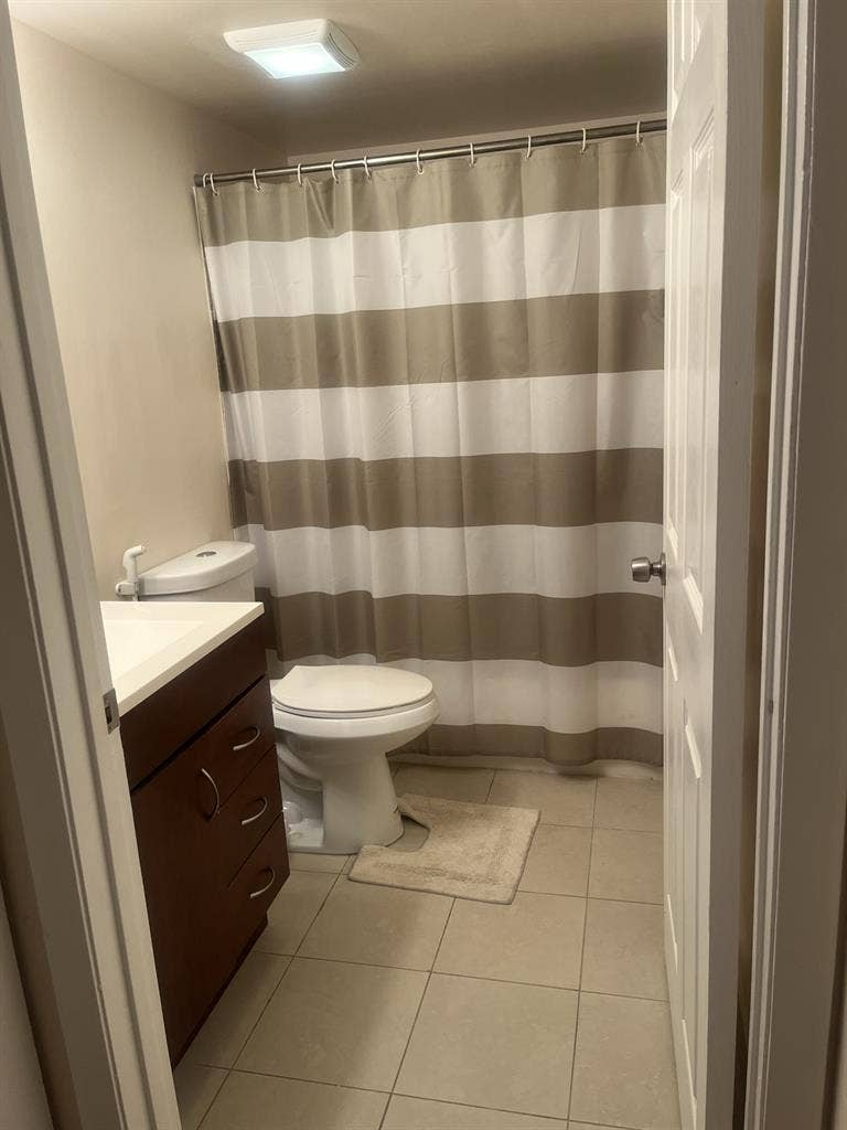 Bedroom w private bathroom