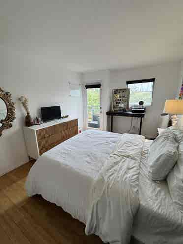 Bath Sublease Venice