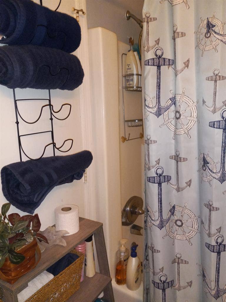 Unfurnished room for rent