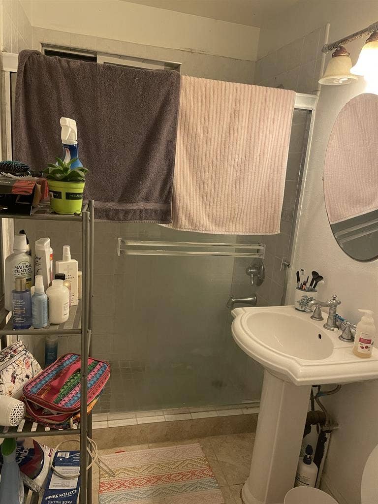 Master bathroom with parking spott