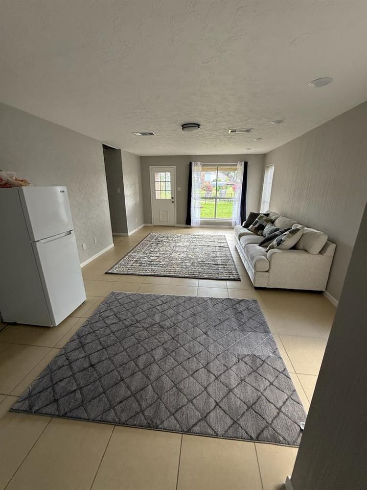 Cozy private room female only