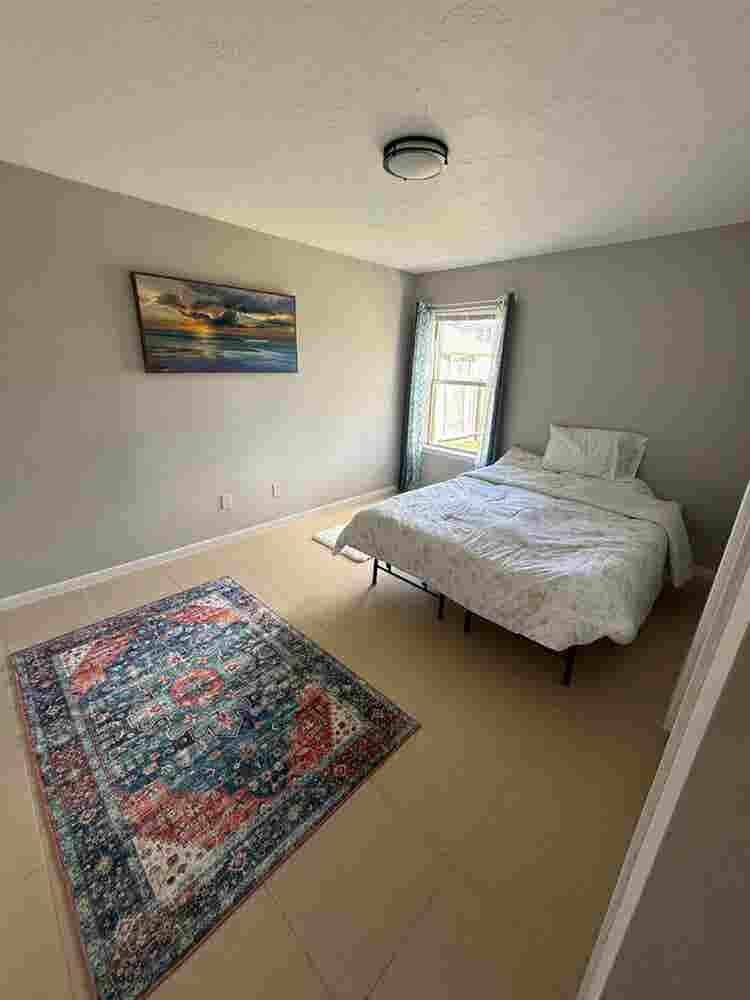 Cozy private room female only