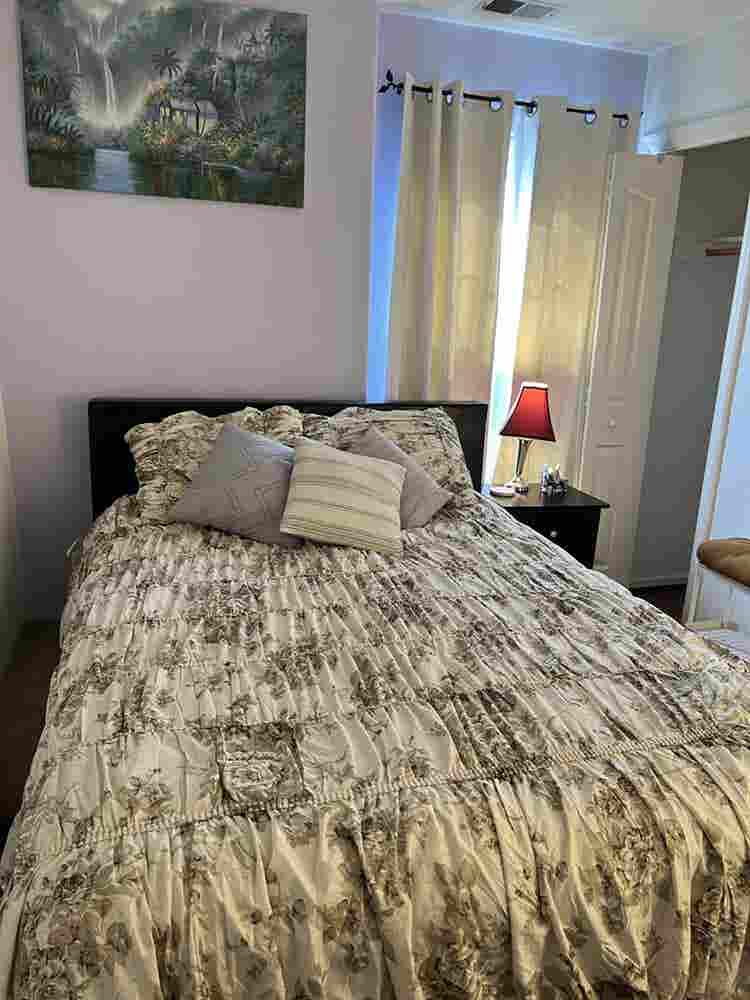 Seeking roommate