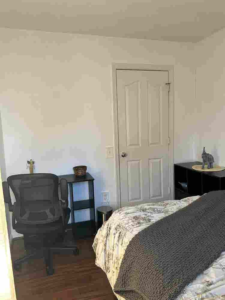 Seeking responsible roommate